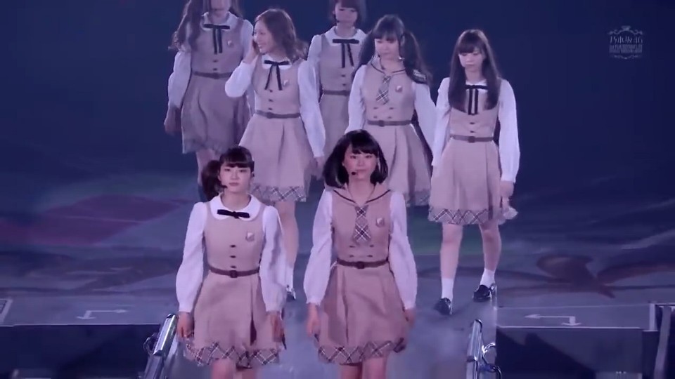 乃木坂46衣装の坂道-7th「バレッタ」制服